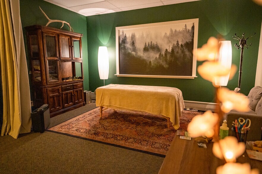 More Photos Of 1230 Big Thompson Ave, Estes Park Medical For Sale
