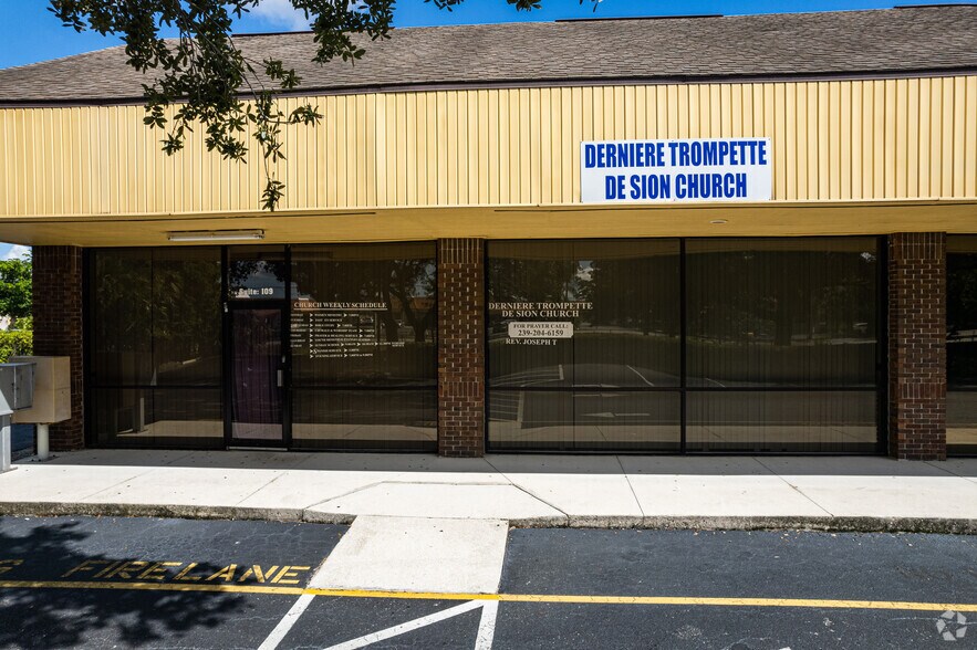 More Photos Of 3651-3691 Evans Ave, Fort Myers Unknown For Lease