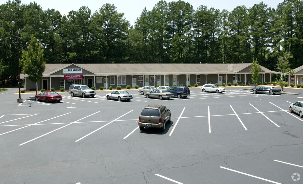 More Photos Of 4650 Flat Shoals Rd, Union City Office For Lease