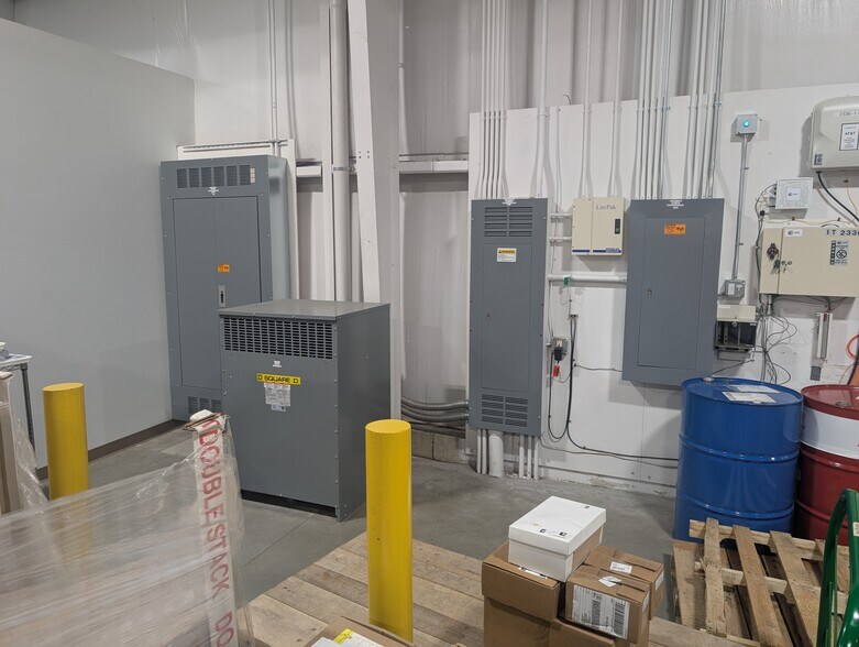 More Photos Of 2336 112th Ave, Holland Warehouse For Sale