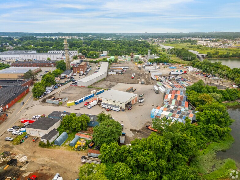 More Photos Of 56-58R Rear Pulaski St, Peabody Industrial For Lease