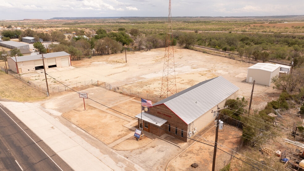 Primary Photo Of 2306 E Broadway St, Sweetwater Truck Terminal For Lease
