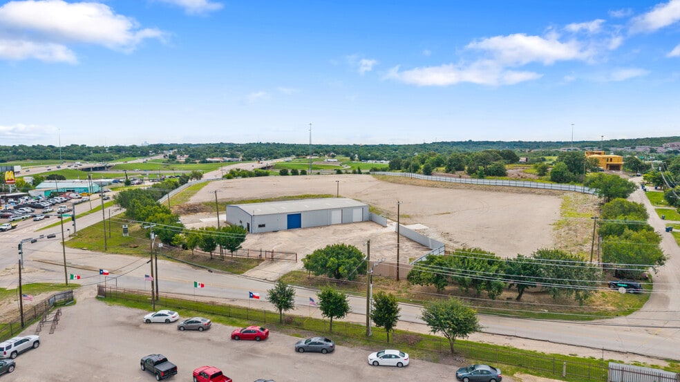 More Photos Of 5956 W Jefferson Blvd, Dallas Distribution For Lease