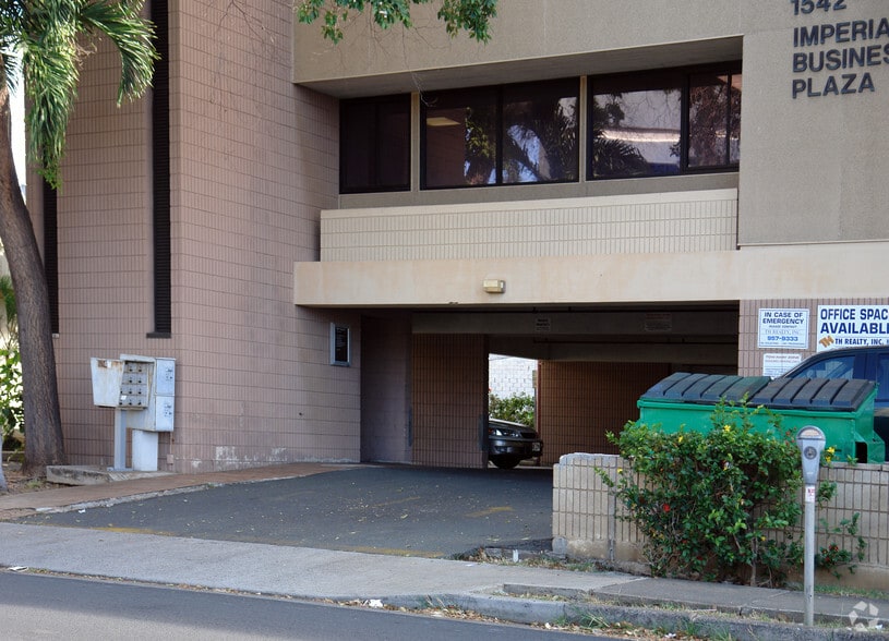 More Photos Of 1542 Young St, Honolulu Office Residential For Sale