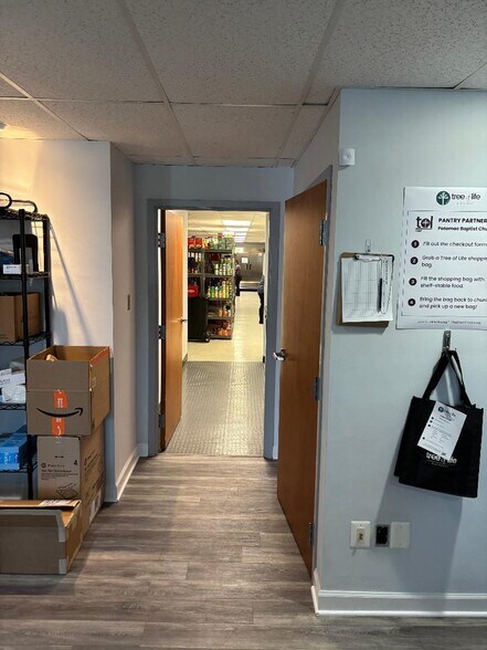 More Photos Of 316 E Market St, Leesburg Office For Sale