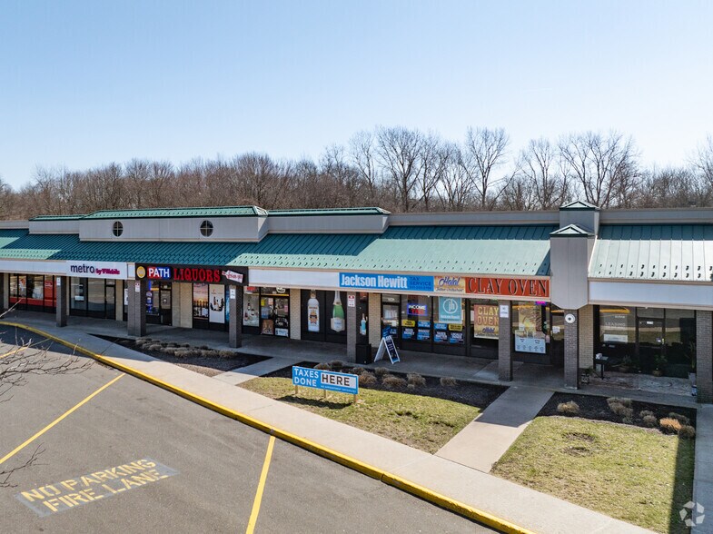 More Photos Of 264-350 Middle Country Rd, Coram Unknown For Lease