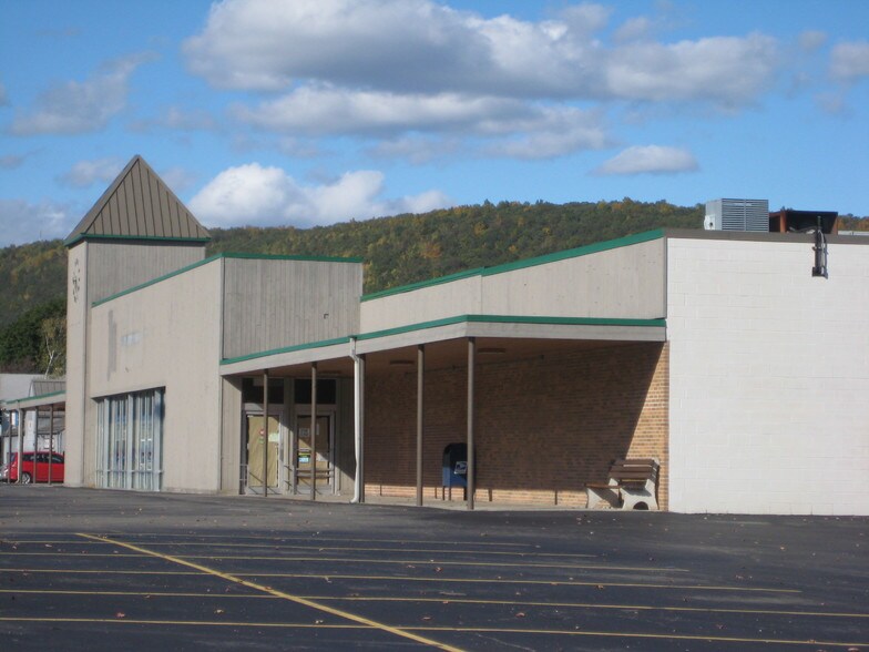 More Photos Of 314-328 Park Ave, Corning Unknown For Lease