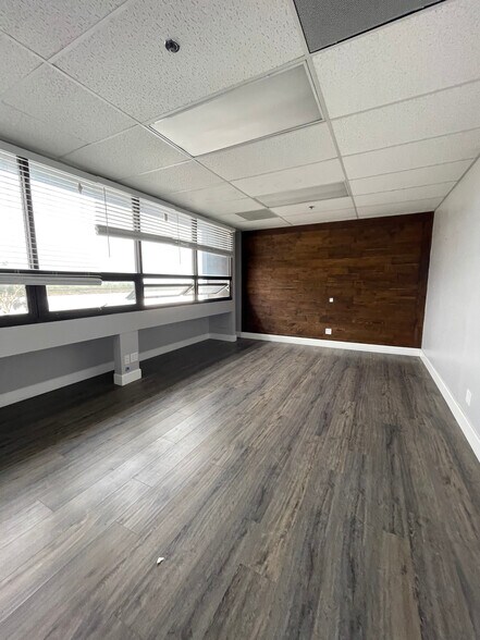 More Photos Of 1690 Frontage Rd, Chula Vista Light Distribution For Lease