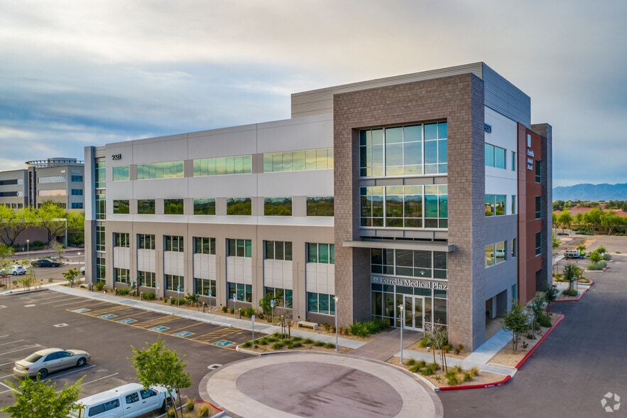 More Photos Of 9321 W Thomas Rd, Phoenix Medical For Lease