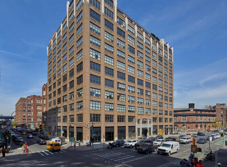 More Photos Of 225 Varick St, New York Office For Lease