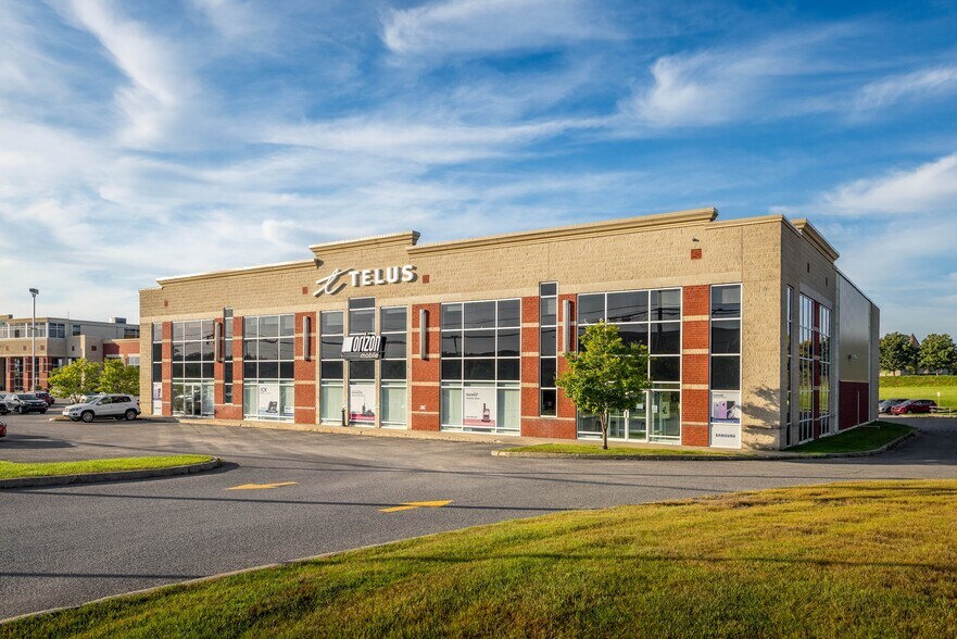 More Photos Of 6655 Boul Pierre-Bertrand, Québec Office For Lease