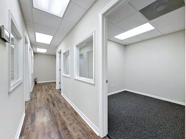 More Photos Of 4677 118th Ave N, Clearwater Manufacturing For Sale