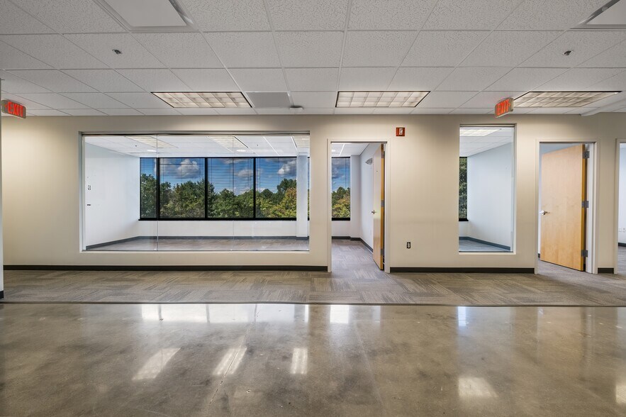 More Photos Of 55 Corporate Dr, Trumbull Office For Lease