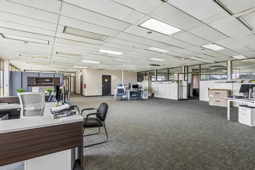 More Photos Of 41501 Wolverine Rd, Shawnee Manufacturing For Sale