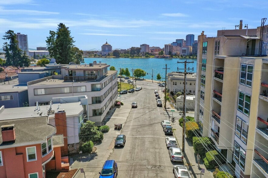 More Photos Of 262 Hanover Ave, Oakland Apartments For Sale