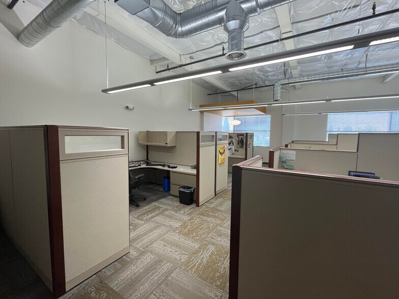 More Photos Of 990 Reserve Dr, Roseville Coworking Space