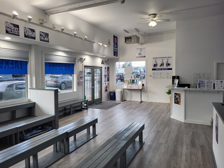 More Photos Of 223 S Lewis St, Monroe Storefront Retail Office For Sale