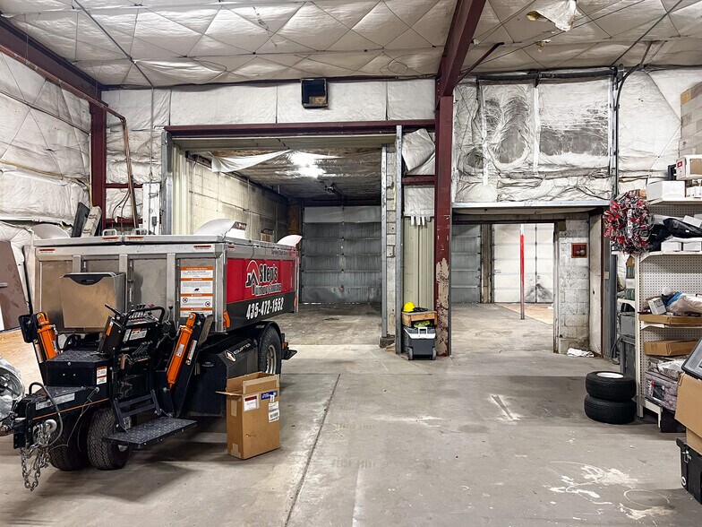 More Photos Of 435 N Main St, Helper Warehouse For Lease