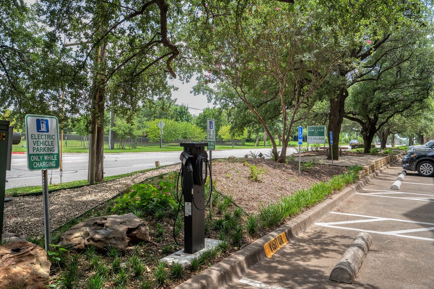 More Photos Of 16051 Addison Rd, Addison Office For Lease