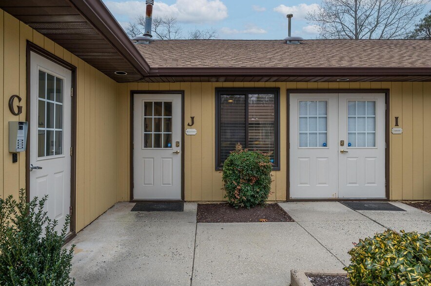 More Photos Of 105 Atsion Rd, Medford Medical For Sale