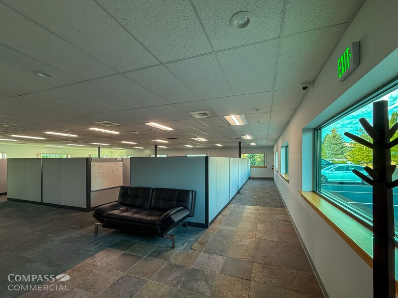 More Photos Of 20706 High Desert Ln, Bend Research And Development For Lease