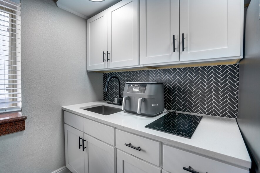 More Photos Of 1560 Sherman St, Denver Apartments For Sale
