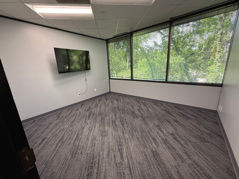 More Photos Of 2170 Buckthorne Pl, The Woodlands Office For Lease