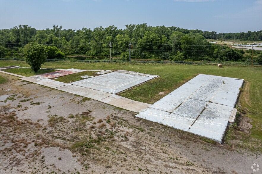 More Photos Of 3600 NW Lawton Rd, Columbus Land For Lease