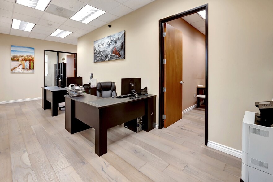 More Photos Of 26501 Rancho Pky S, Lake Forest Medical For Sale