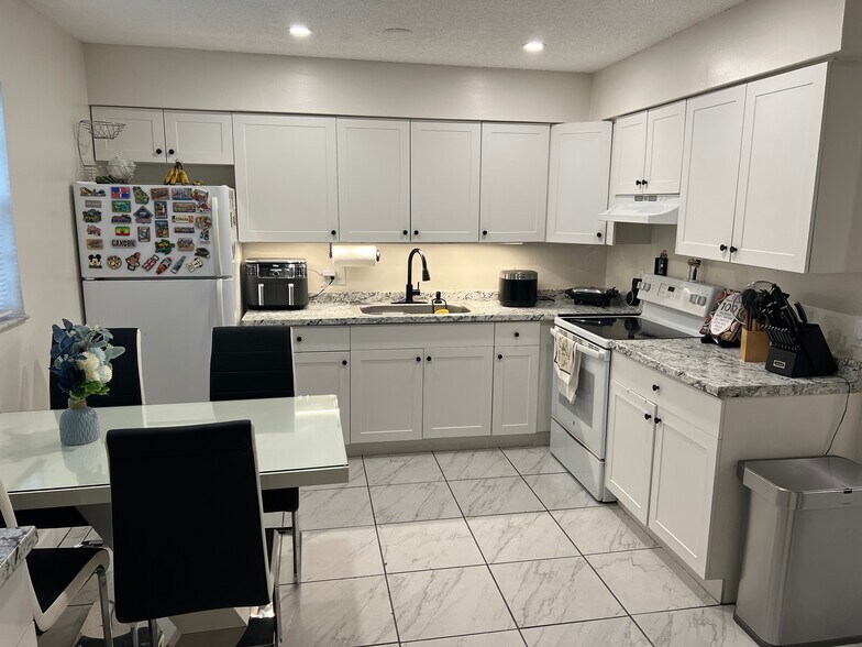 More Photos Of 1450-1480 SW 2nd Ave, Dania Beach Apartments For Sale
