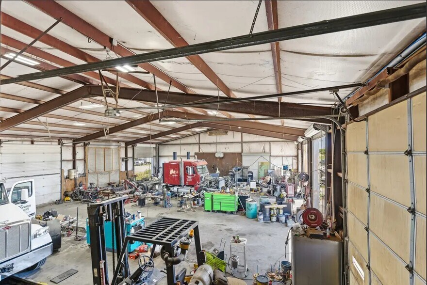 More Photos Of 10814 Ace Ln, Marietta Warehouse For Sale