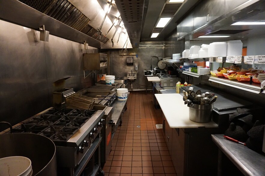 More Photos Of 2319 8th Ave, Greeley Restaurant For Lease
