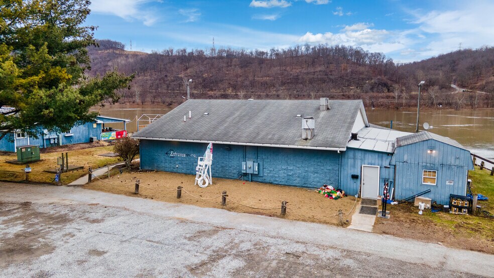 More Photos Of 1200 N River, Toronto Marina For Sale