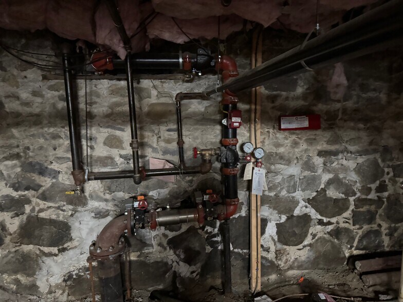 More Photos Of 11-15 Lilley Ave, Lowell Apartments For Sale