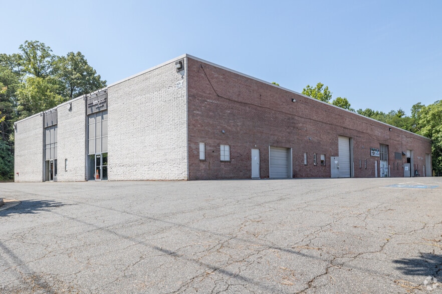 More Photos Of 7401-7403 Lockport Pl, Lorton Unknown For Lease