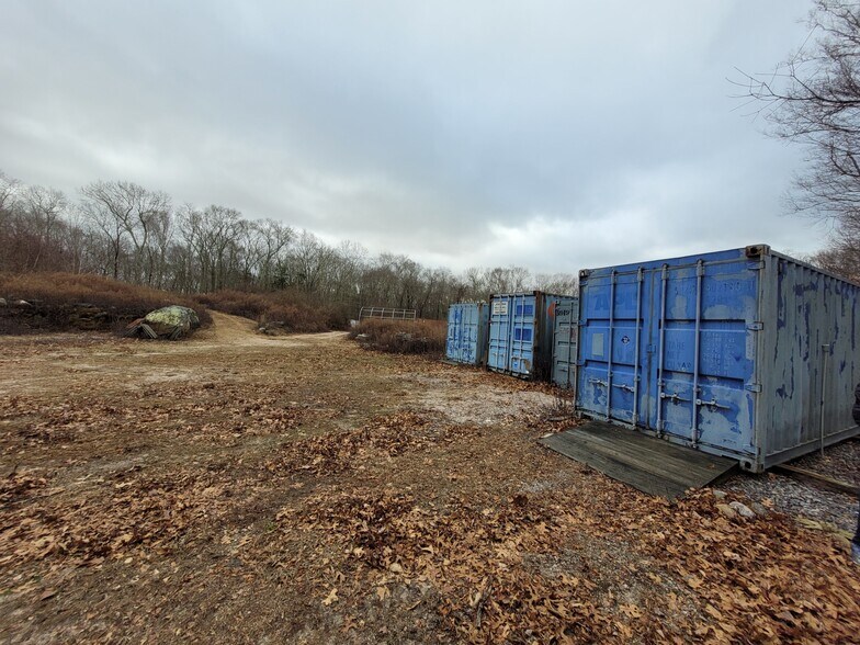 More Photos Of 4 Commerce Ct, Ledyard Land For Lease