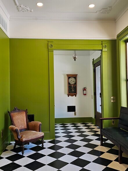 More Photos Of 9 W Mound St, South Charleston Office For Lease