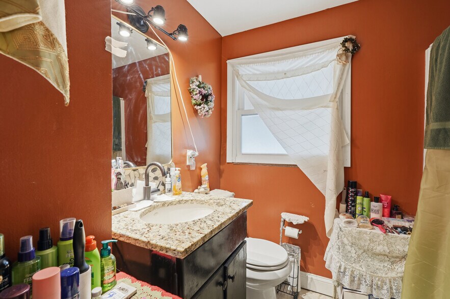More Photos Of 23589-23593 Van Born Rd, Taylor Freestanding For Sale