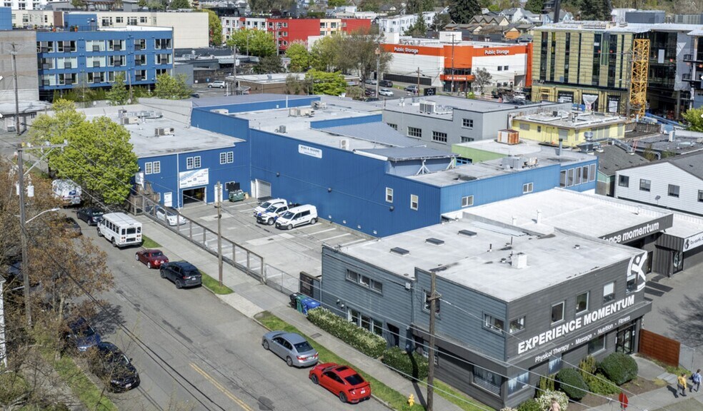 More Photos Of 1109 N 36th St, Seattle Flex For Lease