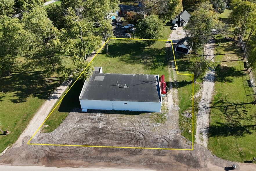 More Photos Of 10033 N Old State Road 67, Mooresville Flex For Sale