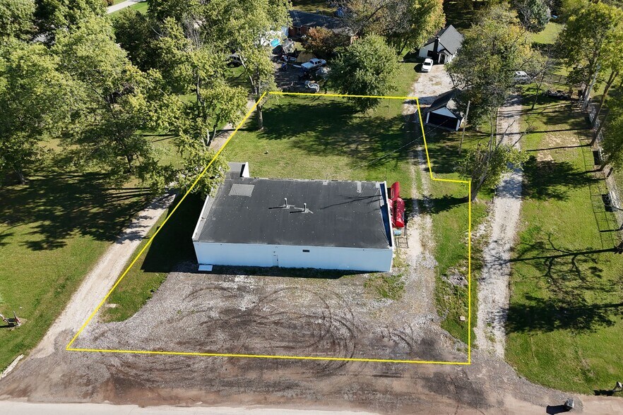 More Photos Of 10033 N Old State Road 67, Mooresville Flex For Sale