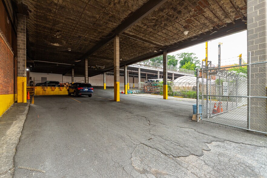 More Photos Of 120 S Columbus Ave, Mount Vernon Warehouse For Sale