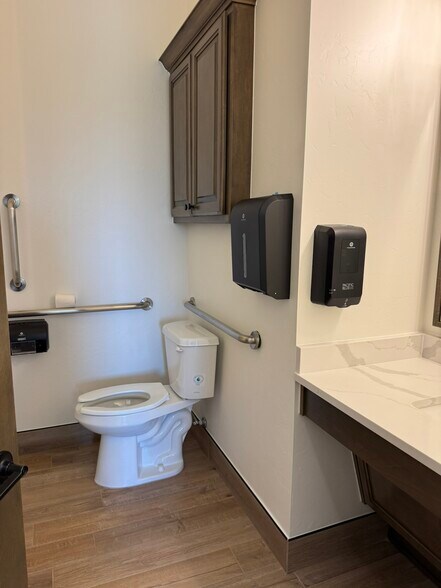 More Photos Of 2931 Adams Rd, Norman Office For Lease