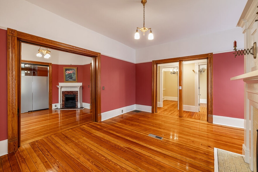 More Photos Of 892 Prince Ave, Athens Medical For Lease