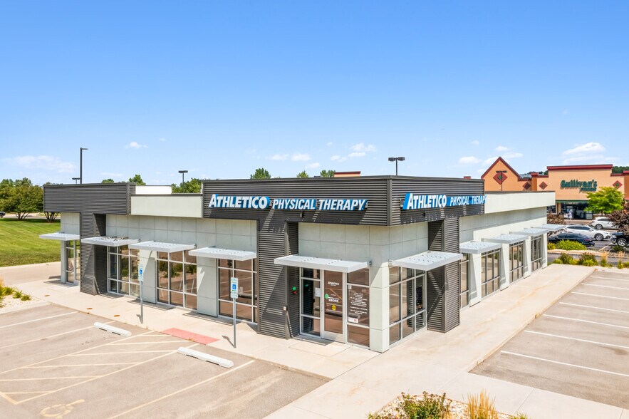 More Photos Of 701 N Elida St, Winnebago General Retail For Lease