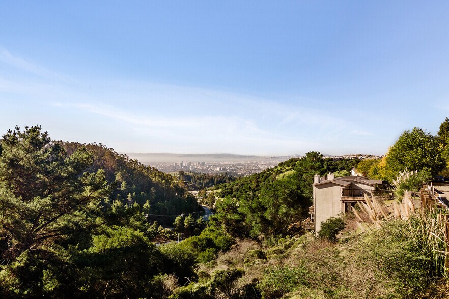 Primary Photo Of Tunnel Rd. & Broadway Tunnel Fwy, Oakland Land For Sale