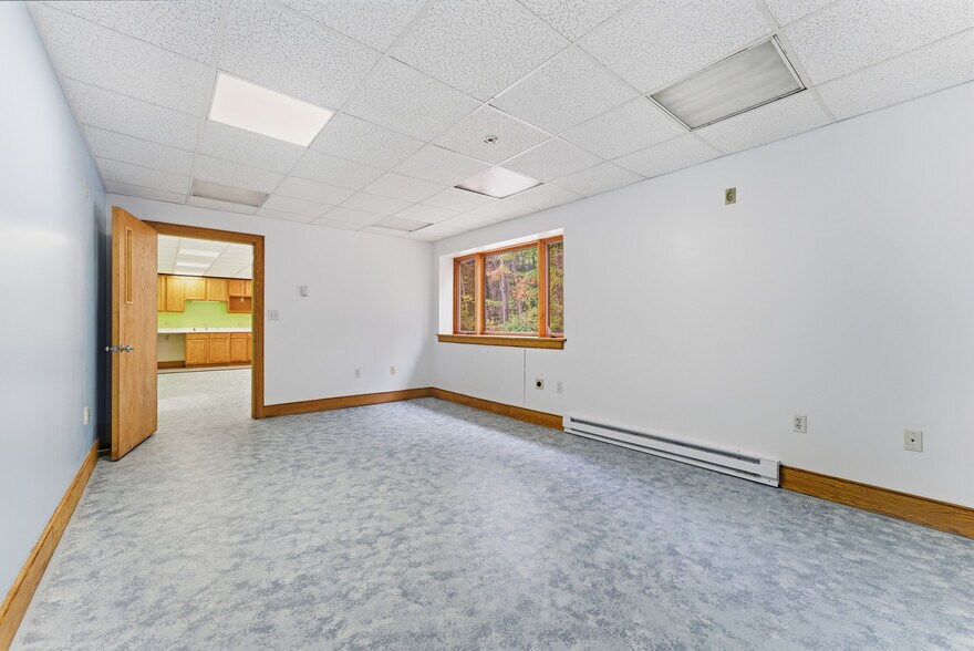 More Photos Of 54 Whately Rd, So Deerfield Light Manufacturing For Lease