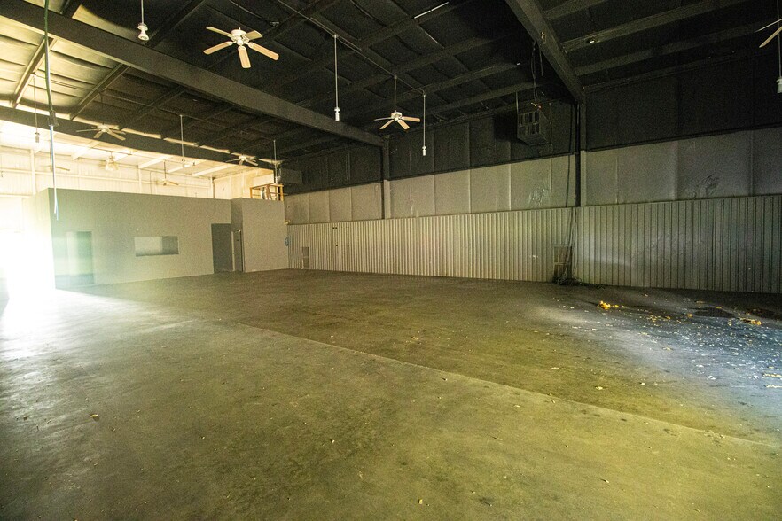 More Photos Of 6817 TX-42, Kilgore Land For Sale
