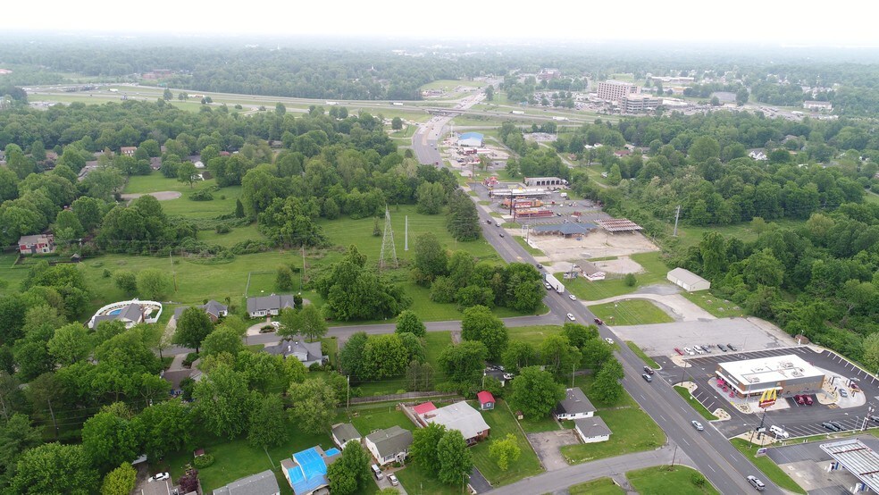 More Photos Of 2440 Lone Oak Rd, Paducah Freestanding For Sale