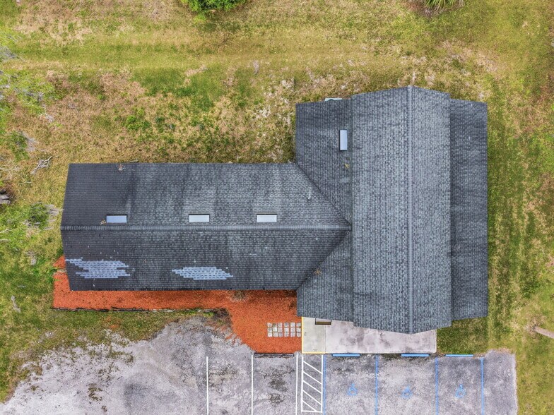 More Photos Of 1036 Camphor Ln, Deland General Retail For Sale